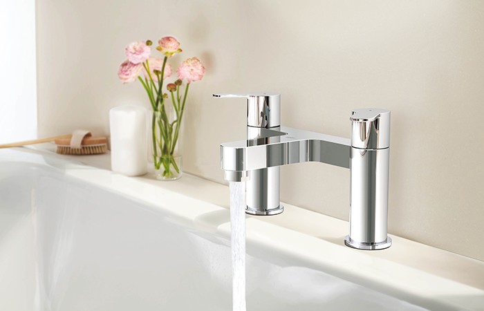 Design Insider GROHE Bau deck mounted bath filler