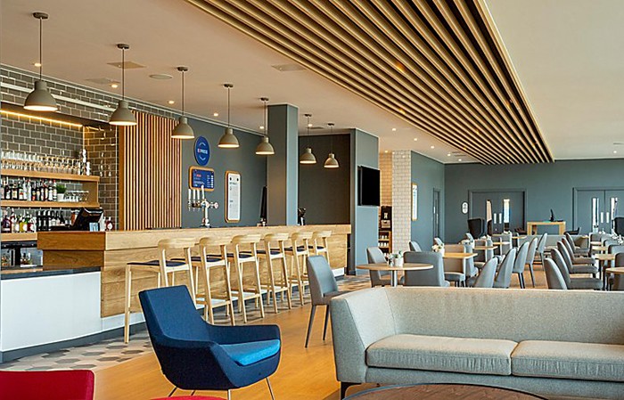 Design Insider Distinction Group Holiday Inn Restaurant