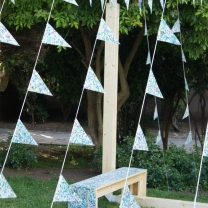 Installation-bunting